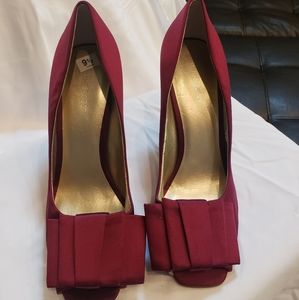 9 West burgundy/purple Heels